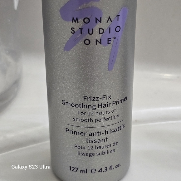 NEW. Monat Frizz Fix Smoothing Hair Primer - Picture 3 of 5